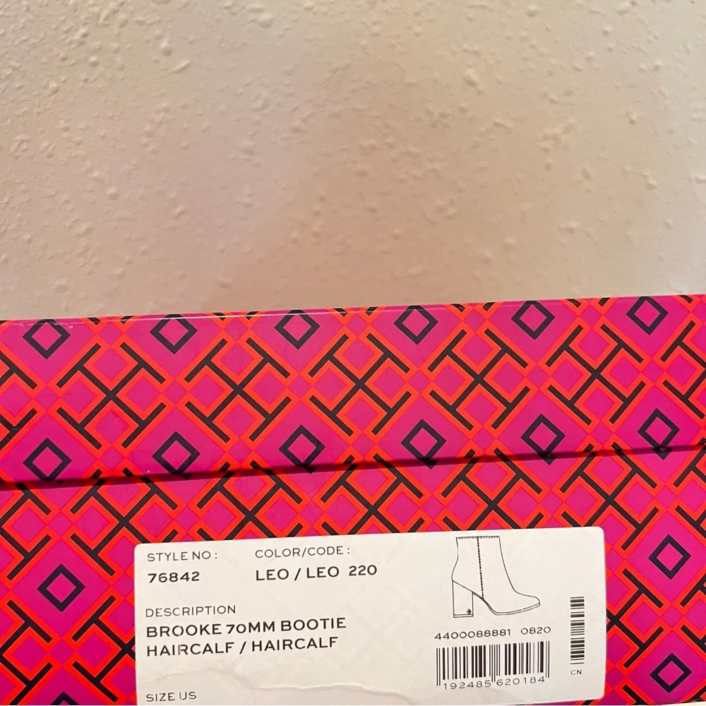 Tory Burch Brooke Leopard Print  Calfhair Women’s  Booties Size 6.5 NIB